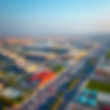 Convenience and Connectivity in Al Quoz An aerial shot of Al Quoz highlighting nearby amenities and transport links that support warehouse operations.